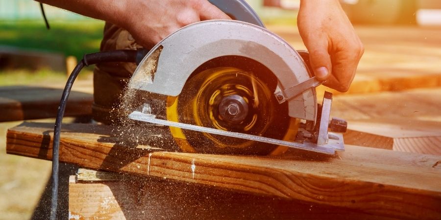 HDemostracion de como cortar madera gruesa con sierras circulares